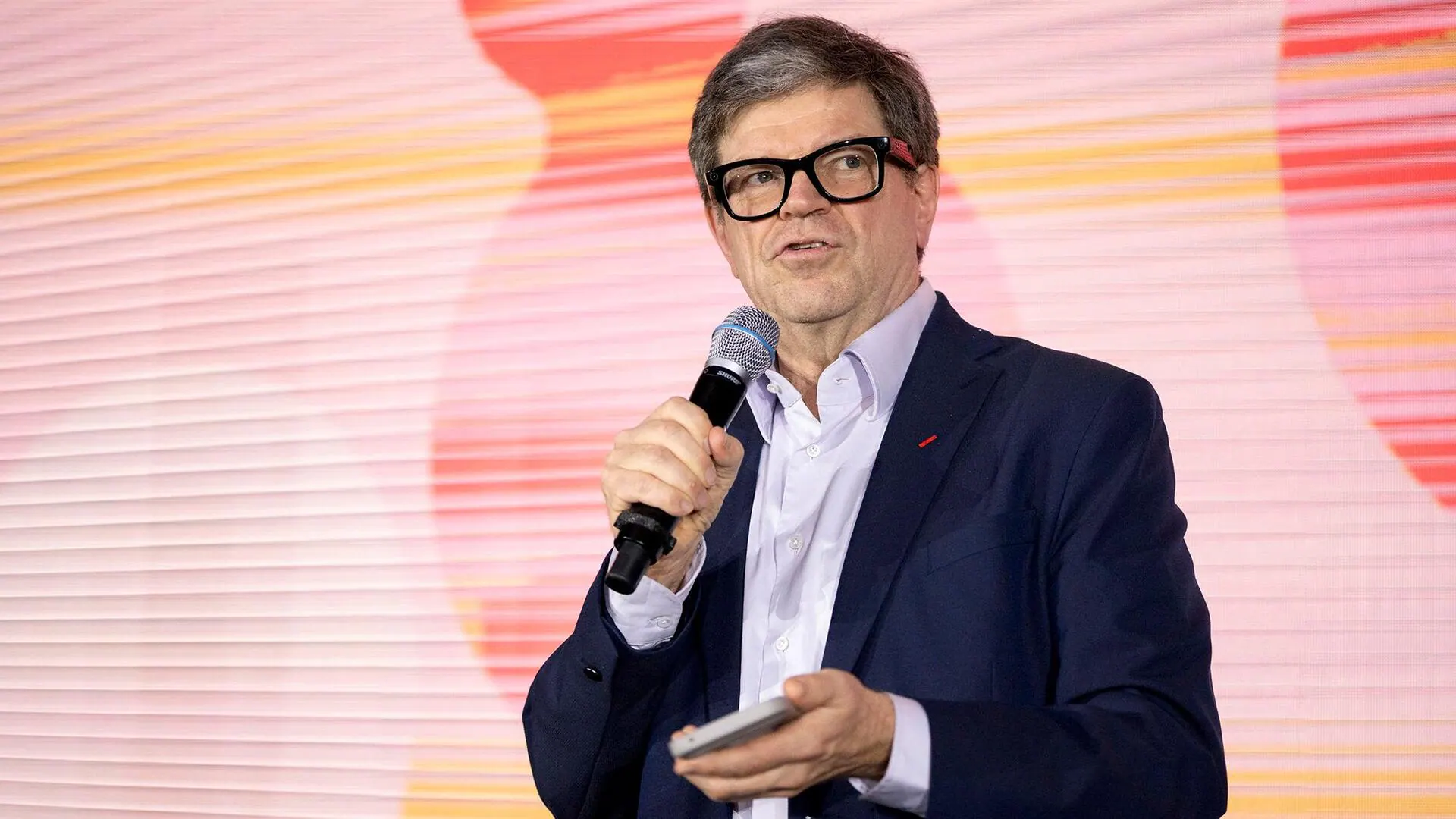 Meta AI pioneer Yann LeCun planning new AI startup with €3 billion valuation