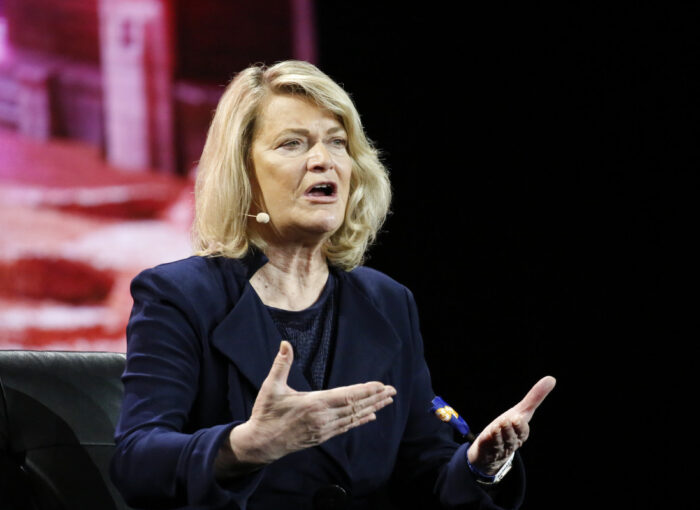 Senator Cynthia Lummis proposing a 2026 crypto regulation bill separating securities and commodities