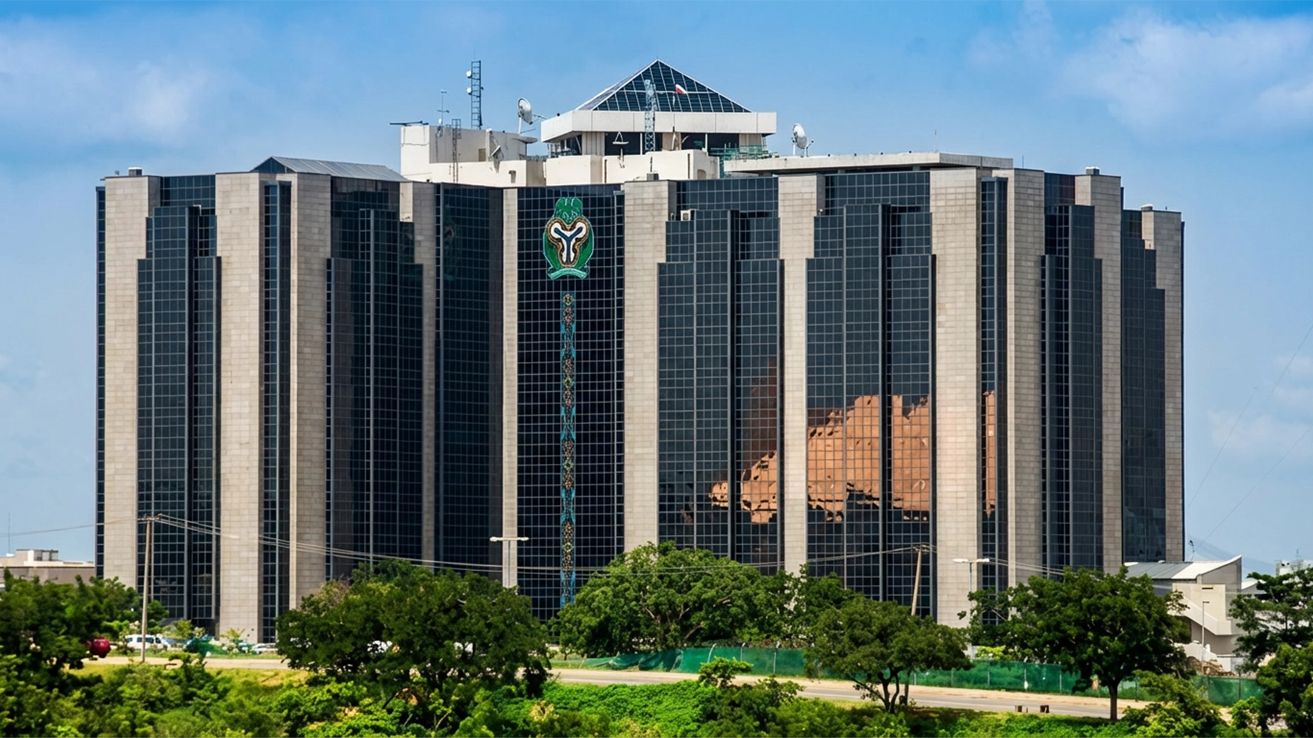 Central Bank of Nigeria headquarters representing new crypto supervision pilot program